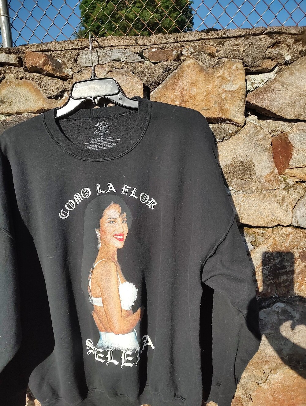 Selena Black Selena 'Como La Flor' Graphic Sweatshirt Plus Size 3XL - Picture 6 of 10